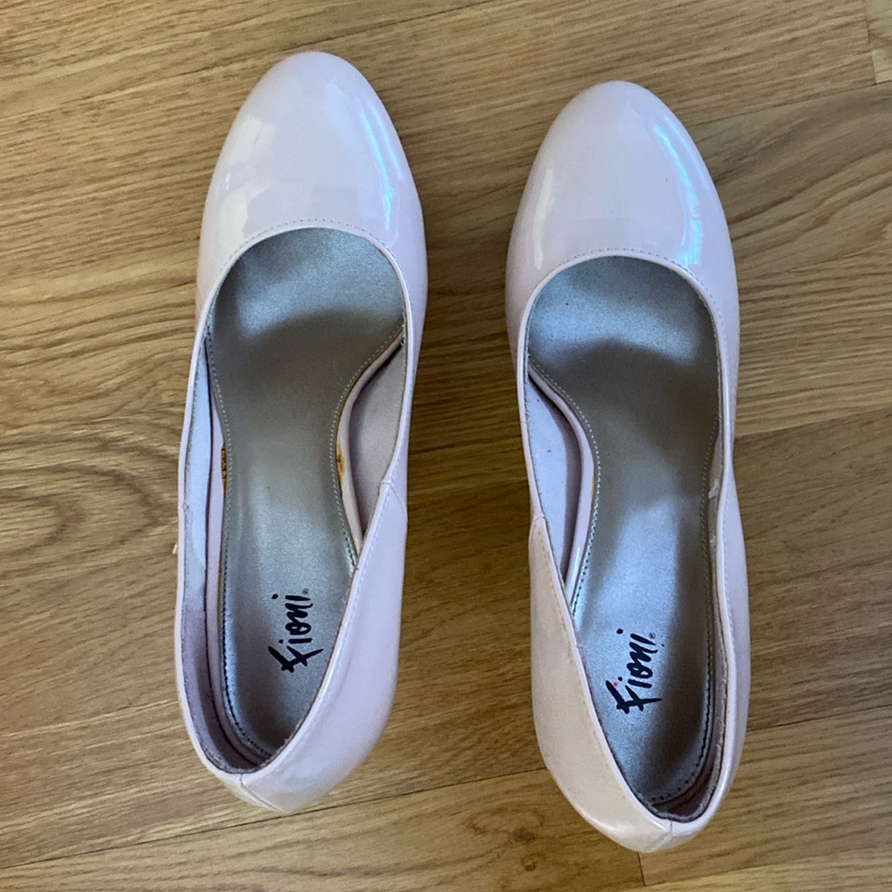 Fioni pumps